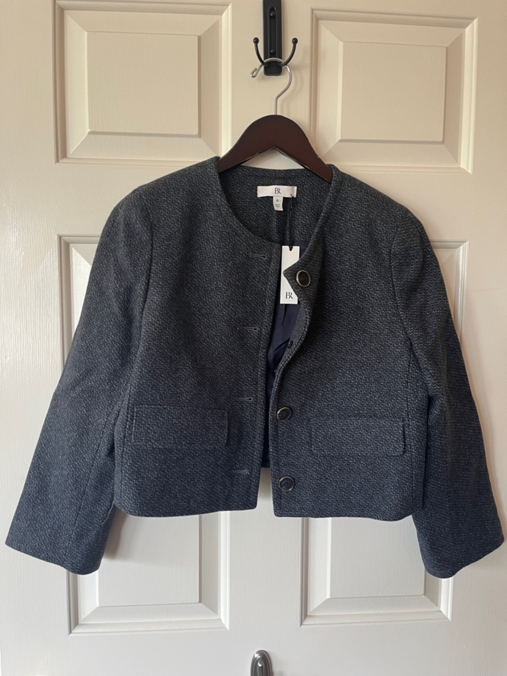 Banana Republic women’s Textured Cropped Jacket in Charcoal Gray